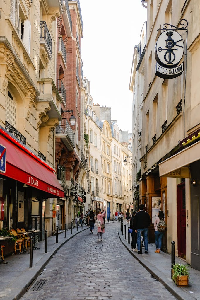 paris historic street